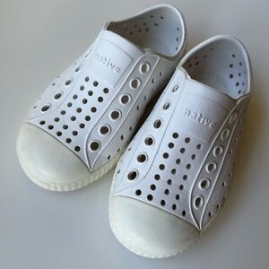 Native Jefferson Shoes Sz 7